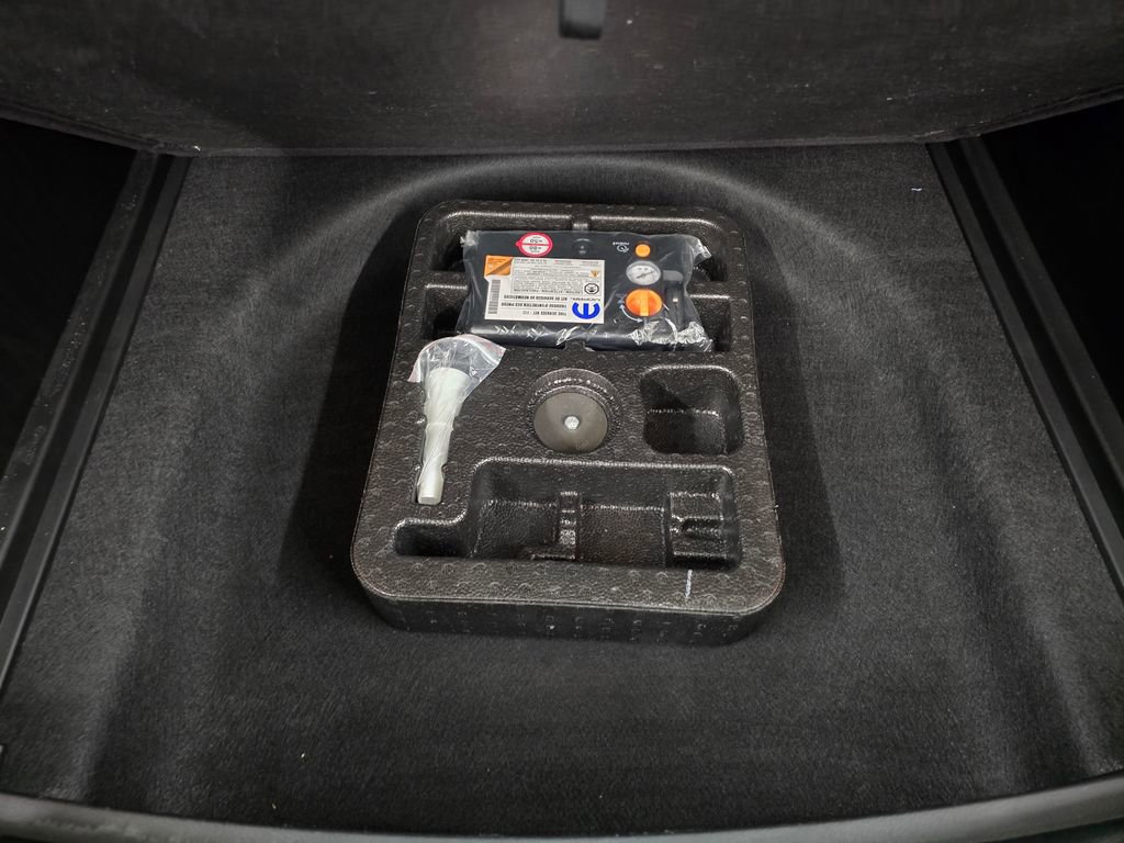 Used 2023 Jeep Compass Sport image 37