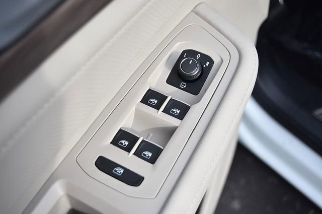 New 2026 Volkswagen Atlas SEL Premium R-Line image 8