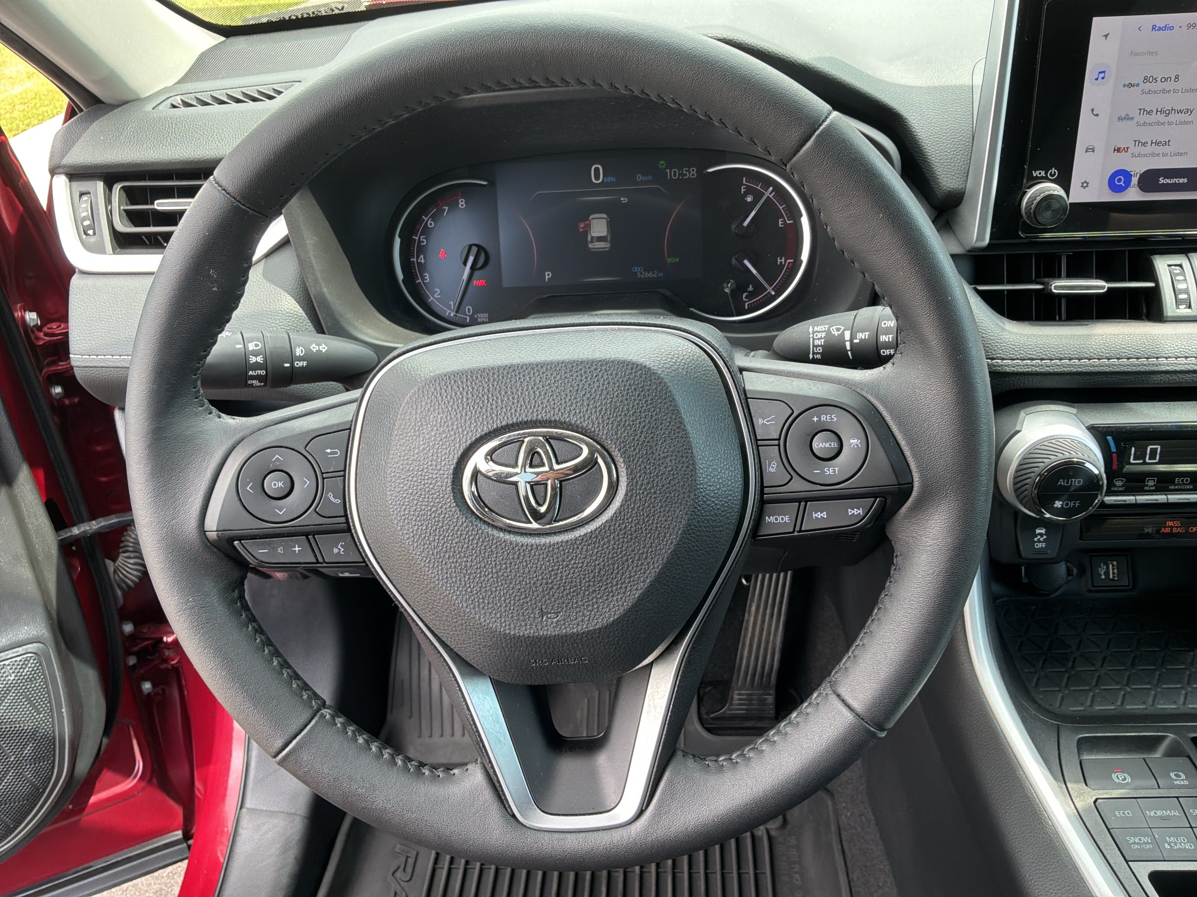 Used 2024 Toyota RAV4 XLE Premium AWD/4WD image 18