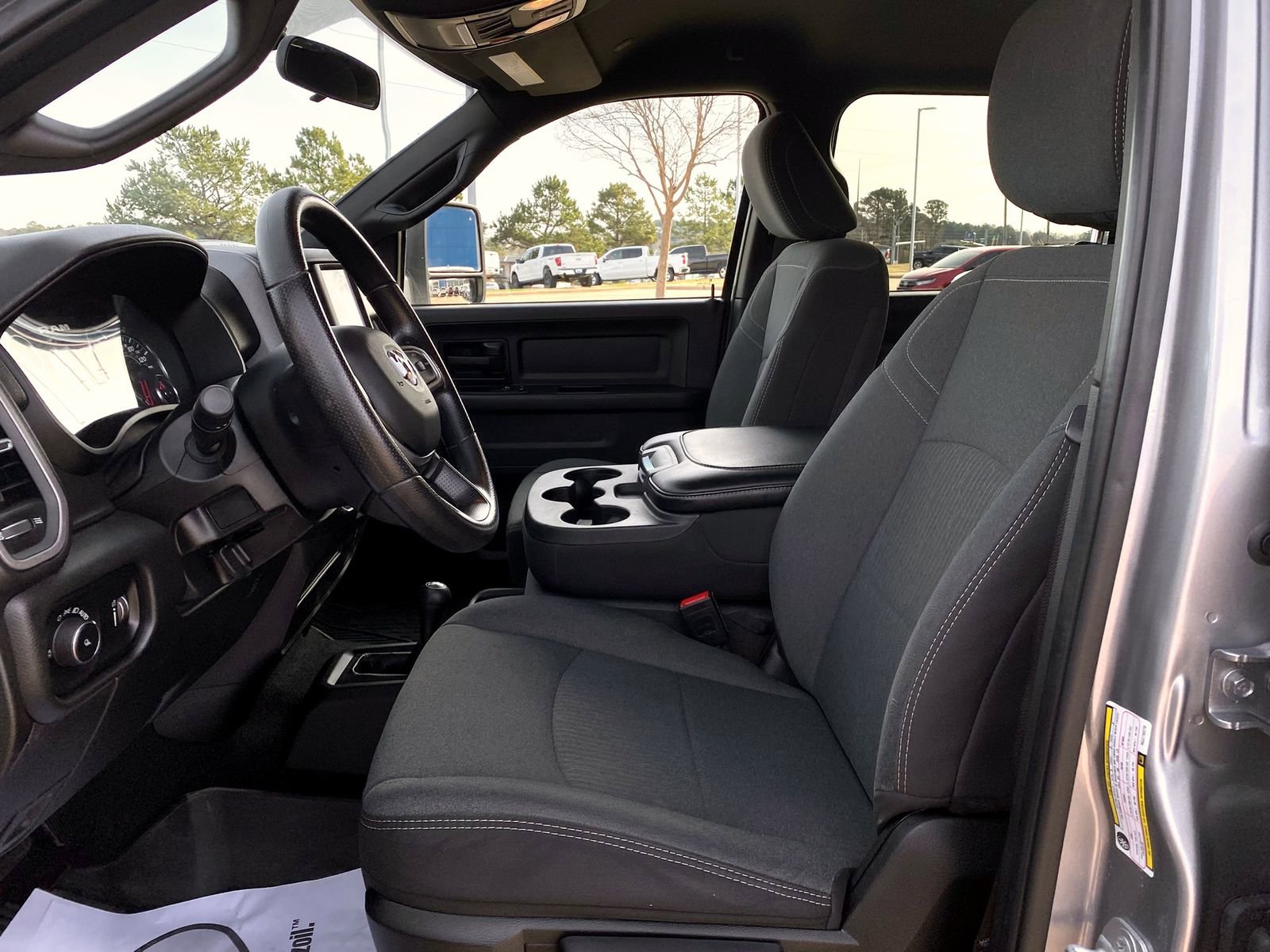 Used 2024 RAM 2500 Tradesman w/ Chrome Appearance Group image 13