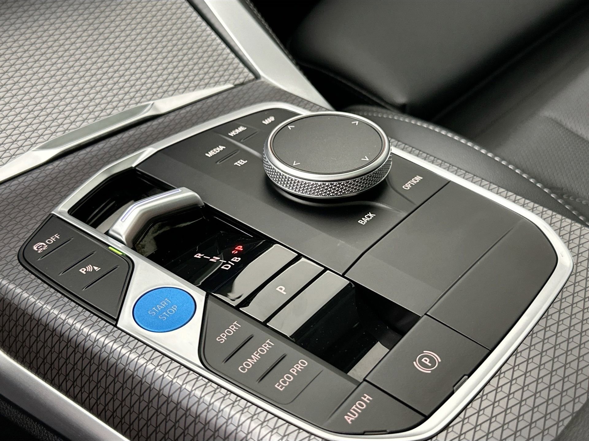 Used 2025 BMW i4 xDrive40i w/ M Sport Package image 17