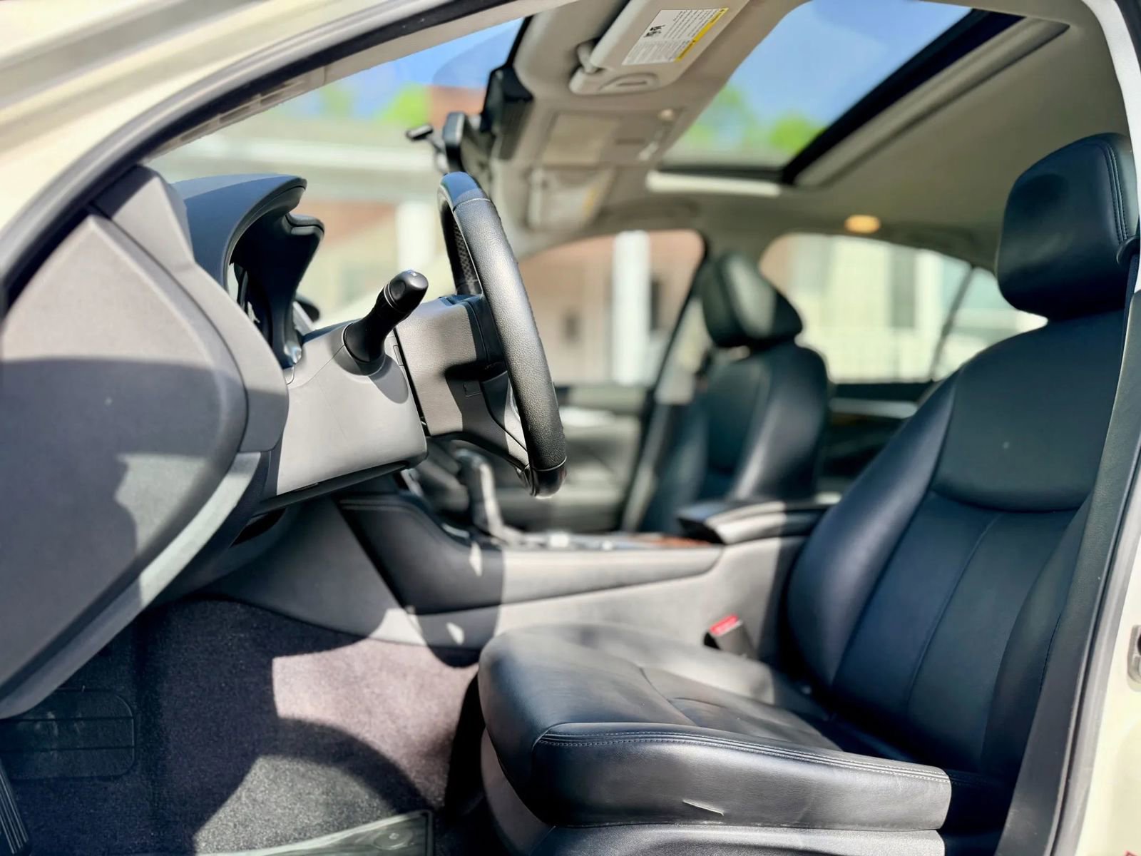 Used 2019 INFINITI Q50 Luxe w/ Cargo Package (L96) RWD image 20