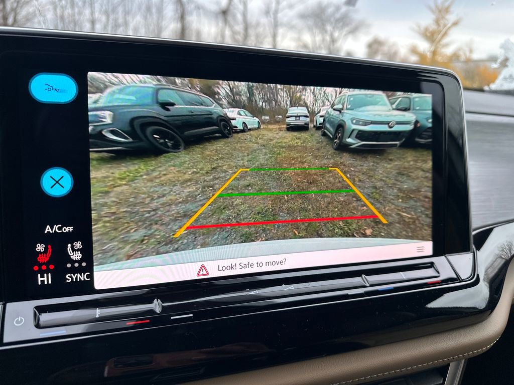 New 2026 Volkswagen Atlas Cross Sport SE image 10