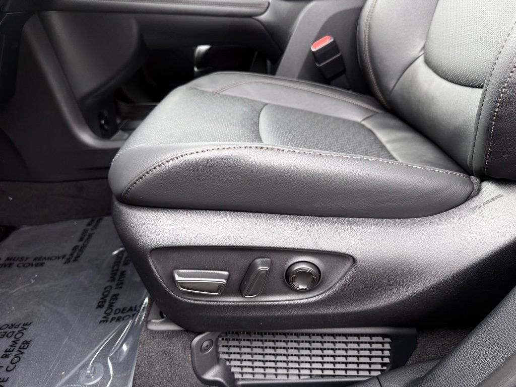 New 2026 Toyota Sienna Platinum AWD/4WD image 17