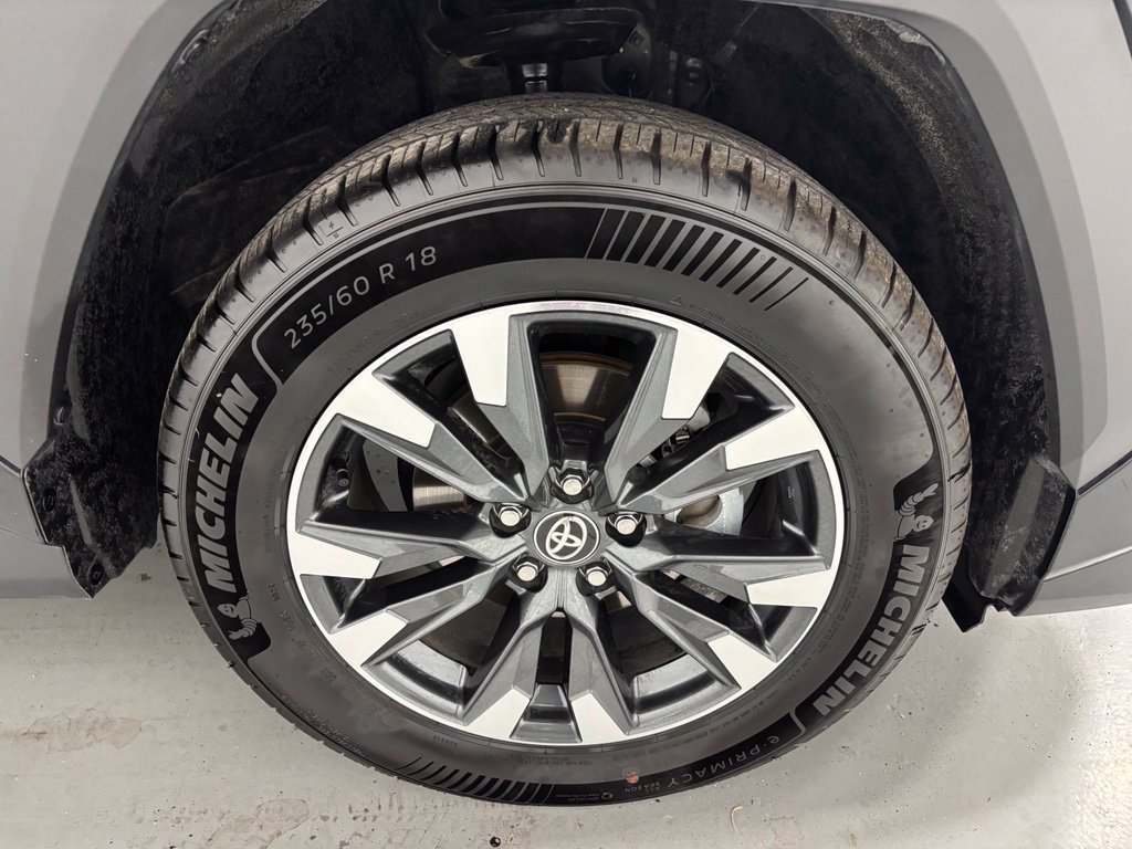 Used 2026 Toyota RAV4 Limited AWD/4WD image 58