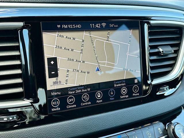 Used 2020 Chrysler Pacifica Touring-L Plus w/ Advanced Safetytec Group image 13