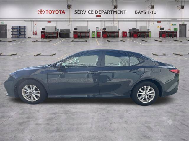 Used 2025 Toyota Camry LE AWD/4WD image 5