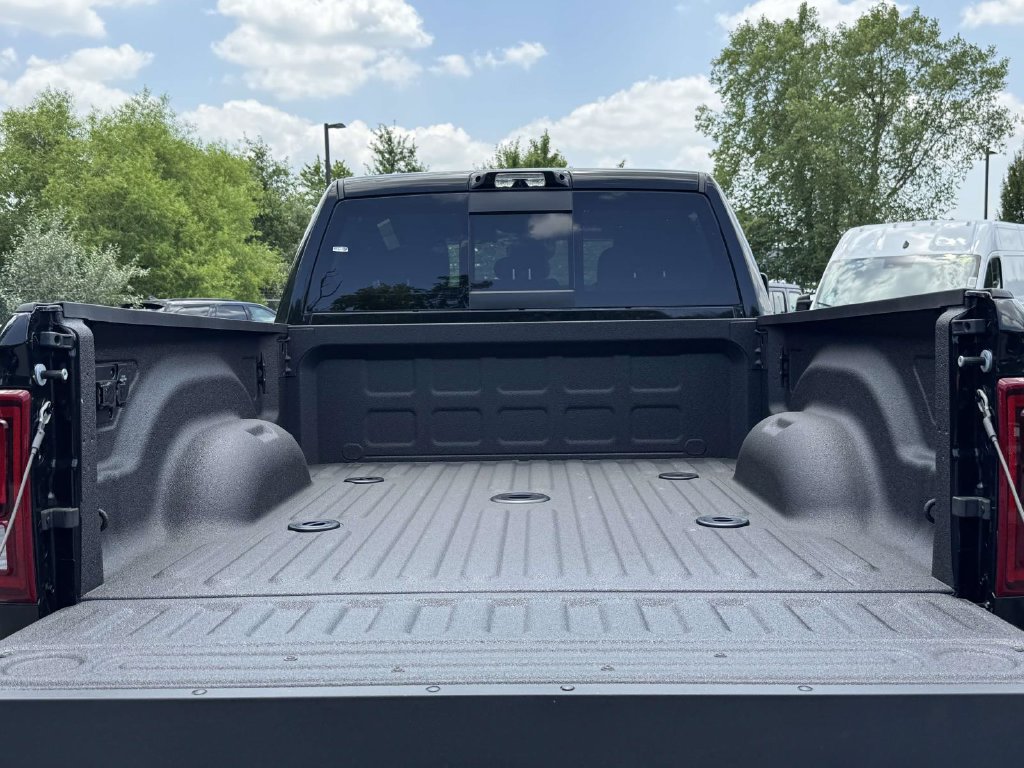 New 2026 RAM 2500 Big Horn AWD/4WD image 29