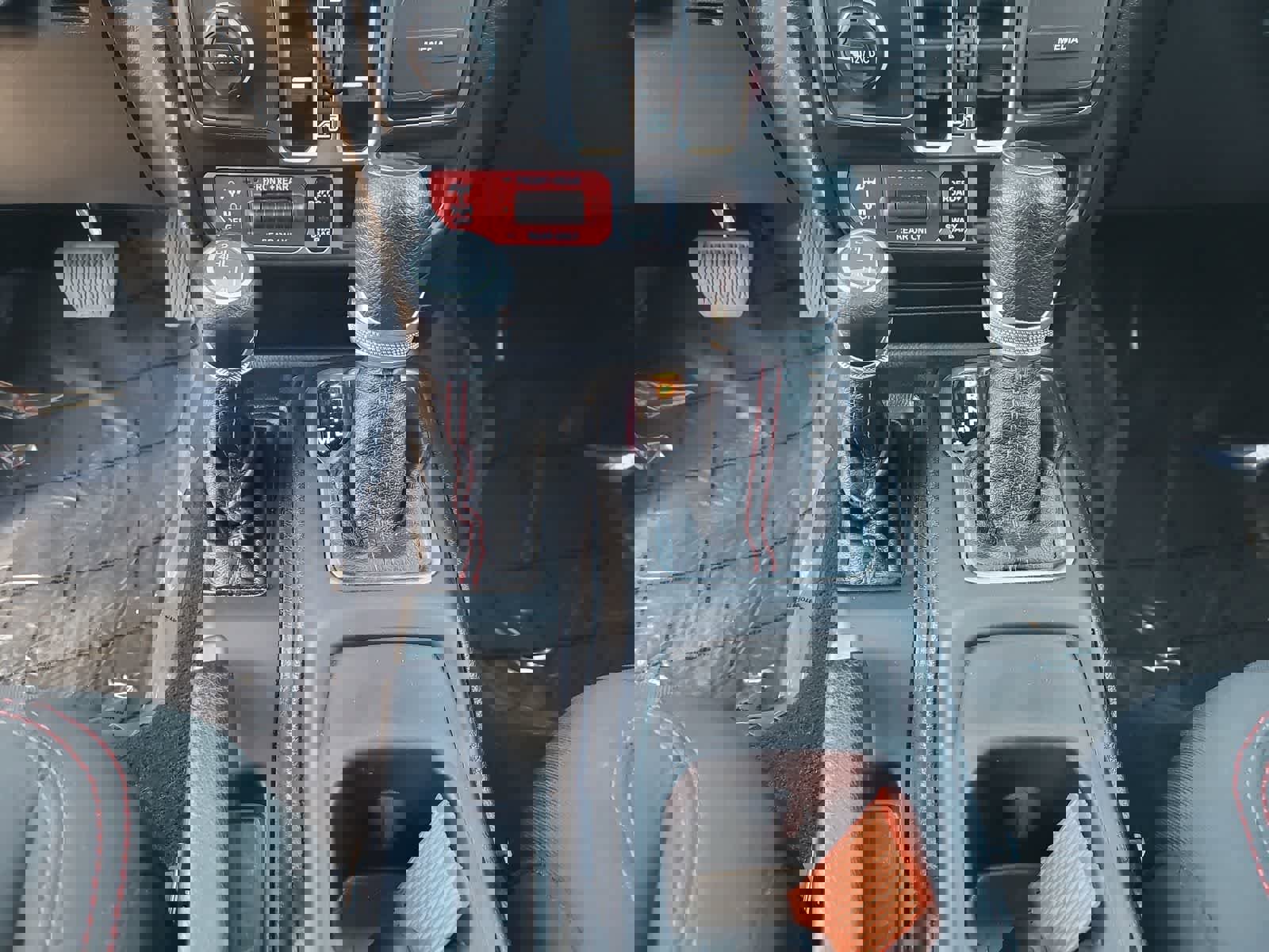 Used 2021 Jeep Gladiator Rubicon w/ Cold Weather Group image 25