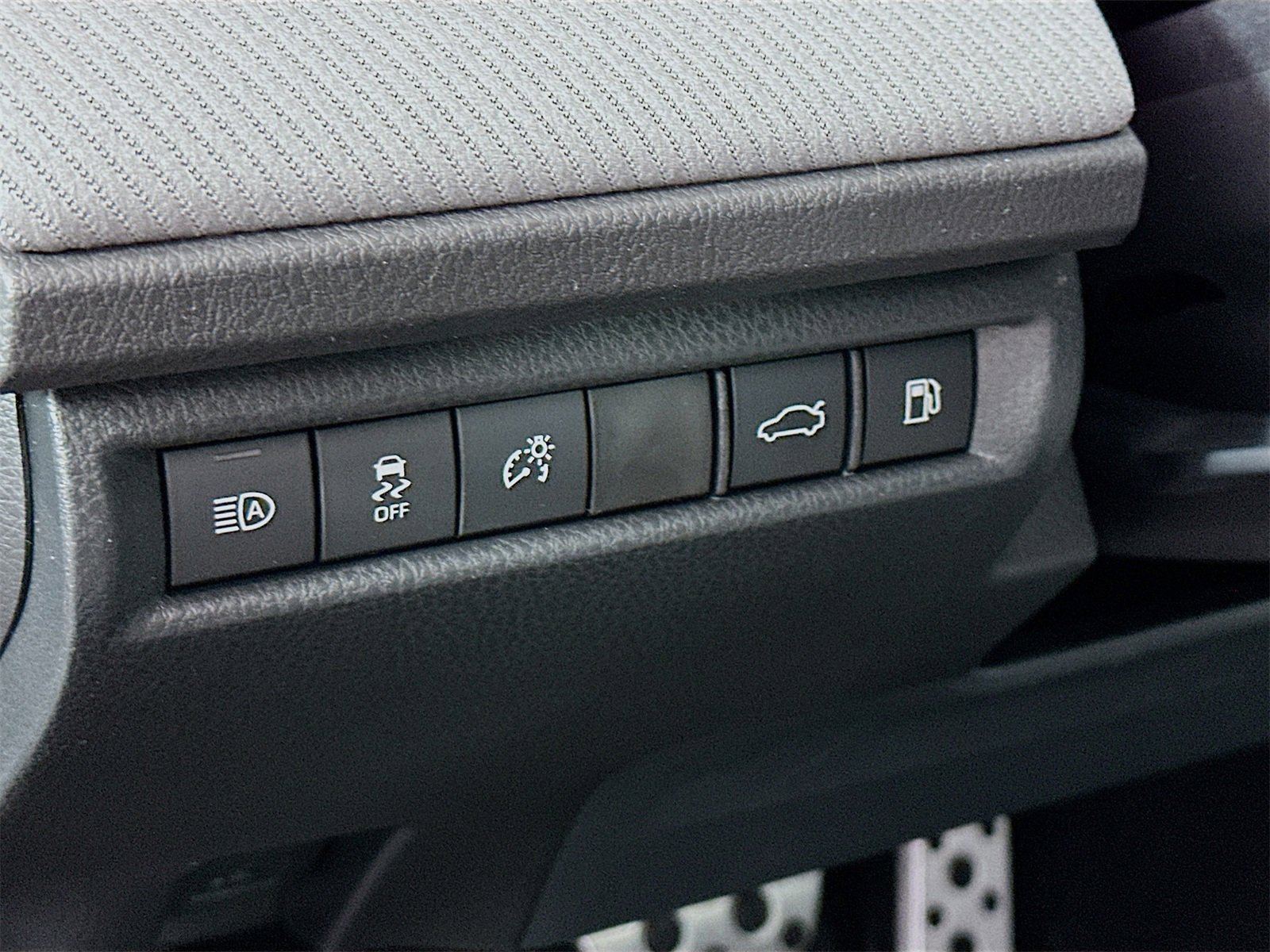 New 2026 Toyota Camry SE image 10