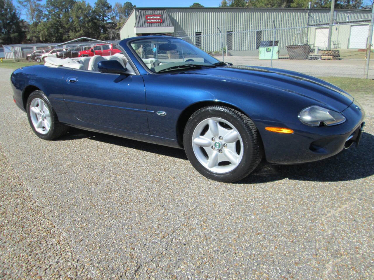 Used 1998 Jaguar XK8 XK8 2dr Convertible image 75