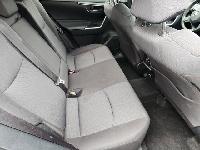 Used 2020 Toyota RAV4 XLE w/ Convenience Package FWD image 10
