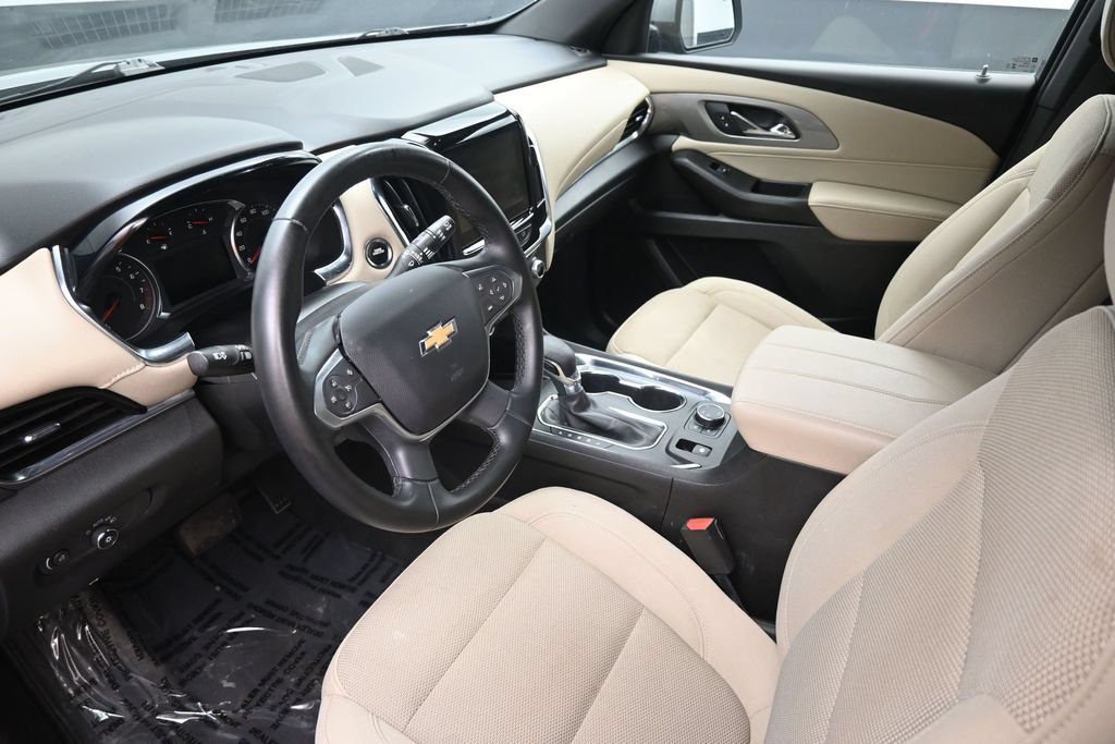 Used 2023 Chevrolet Traverse LT w/ LPO, Cargo Package AWD/4WD image 20
