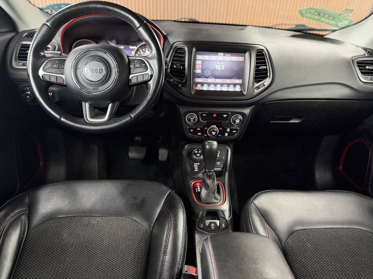 Used 2018 Jeep Compass Trailhawk AWD/4WD image 6