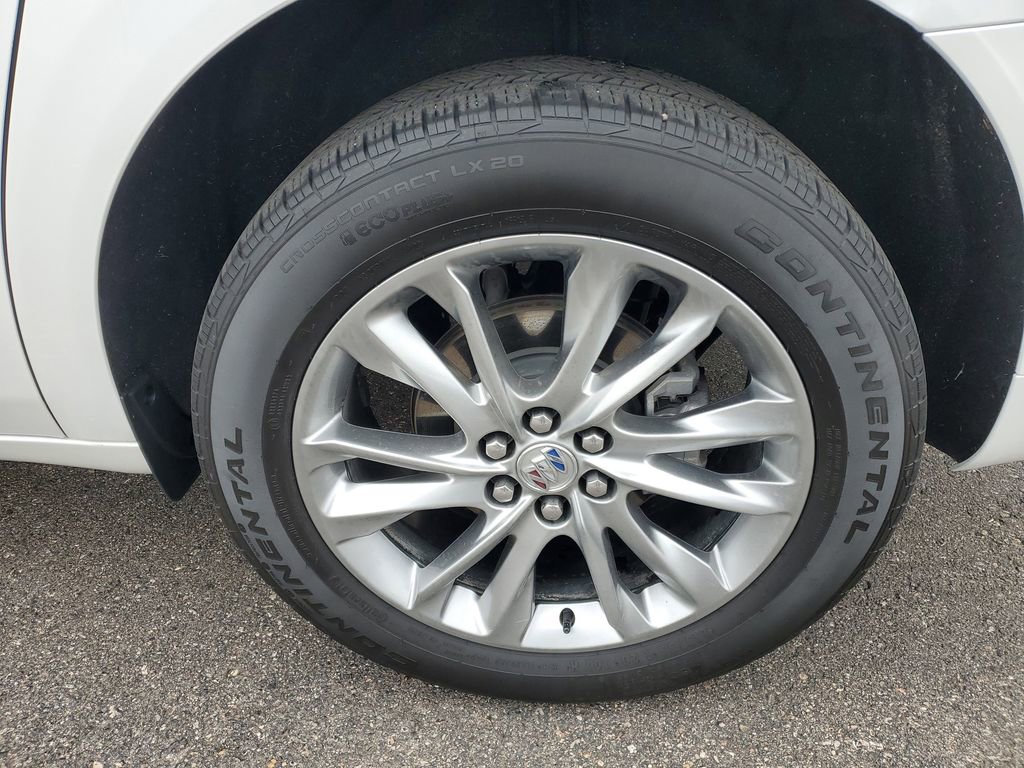 Used 2023 Buick Enclave Avenir w/ Avenir Technology Package AWD/4WD image 36