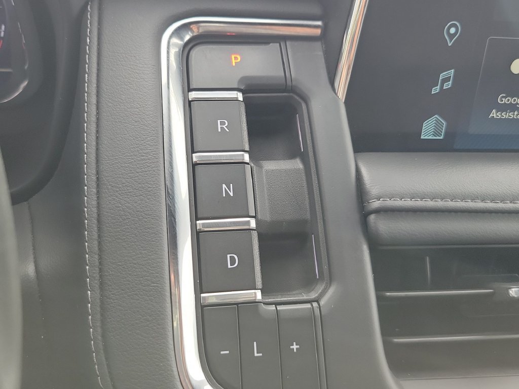 Used 2024 Chevrolet Suburban LT AWD/4WD image 38