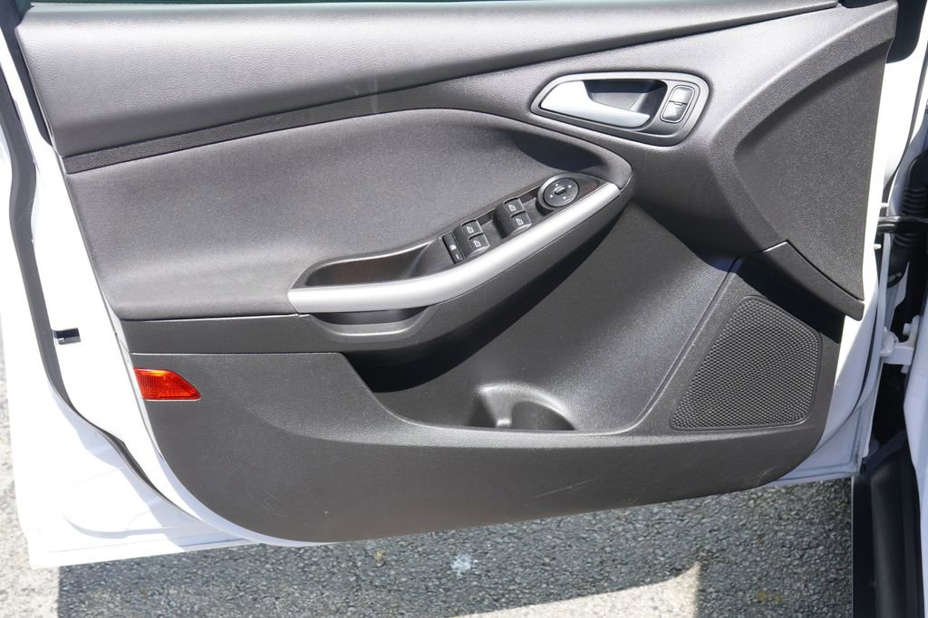 Used 2018 Ford Focus Titanium FWD image 10