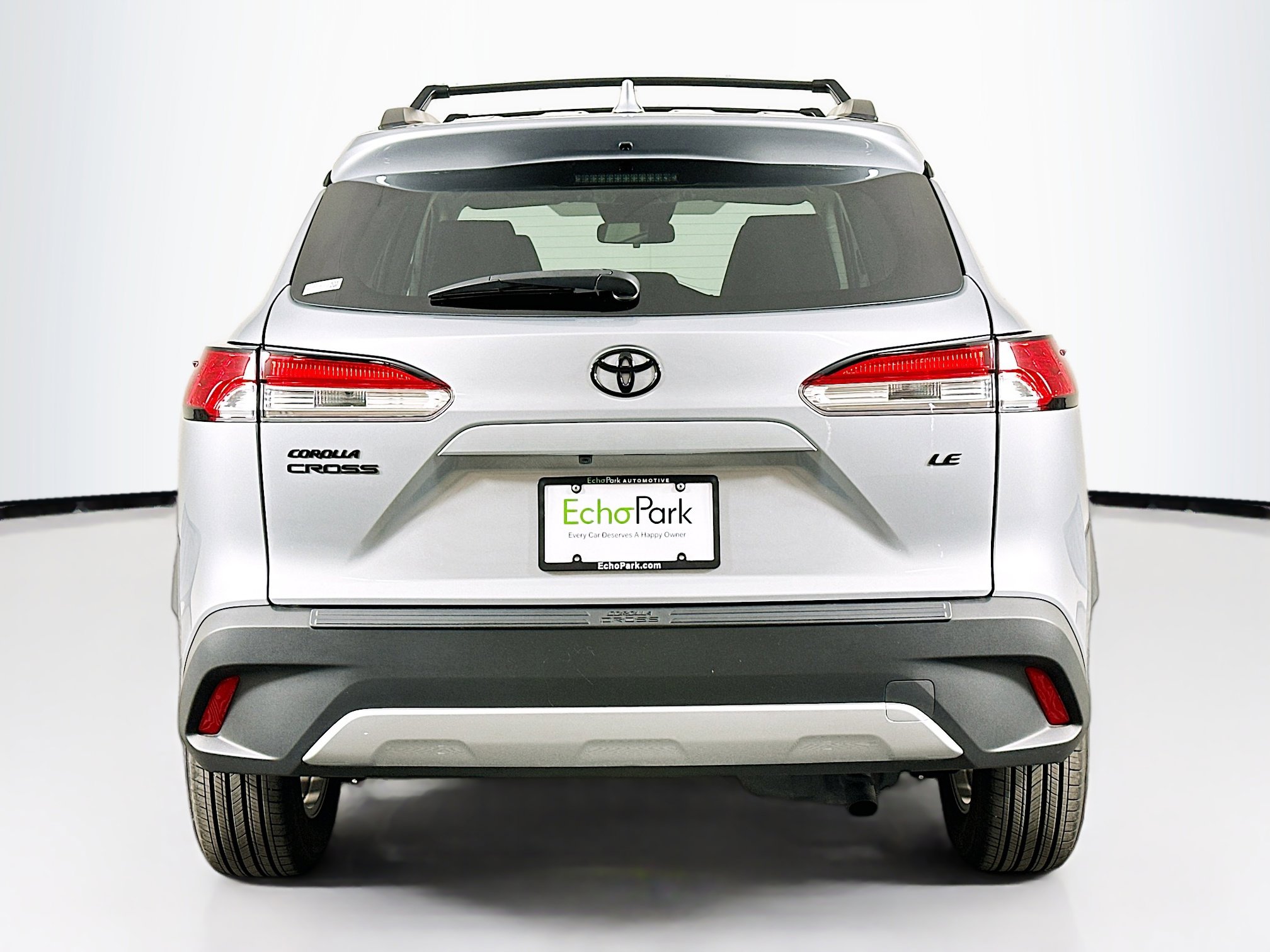 Used 2024 Toyota Corolla Cross LE w/ Black Badges Package (TMS) image 7