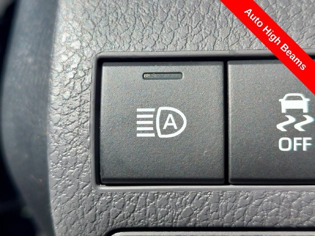 Certified 2022 Toyota Camry SE w/ Cold Weather Package AWD/4WD image 22