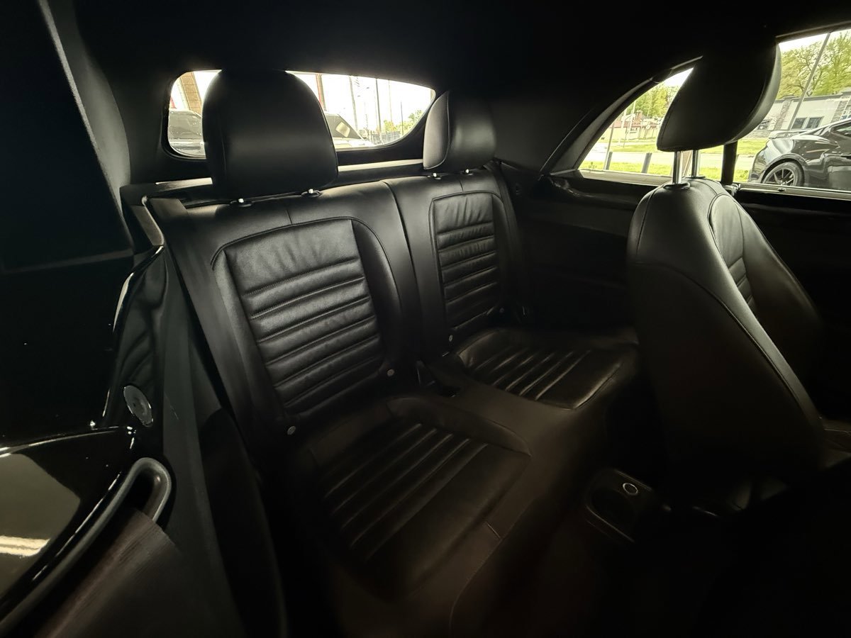 Used 2014 Volkswagen Beetle R-Line FWD image 31