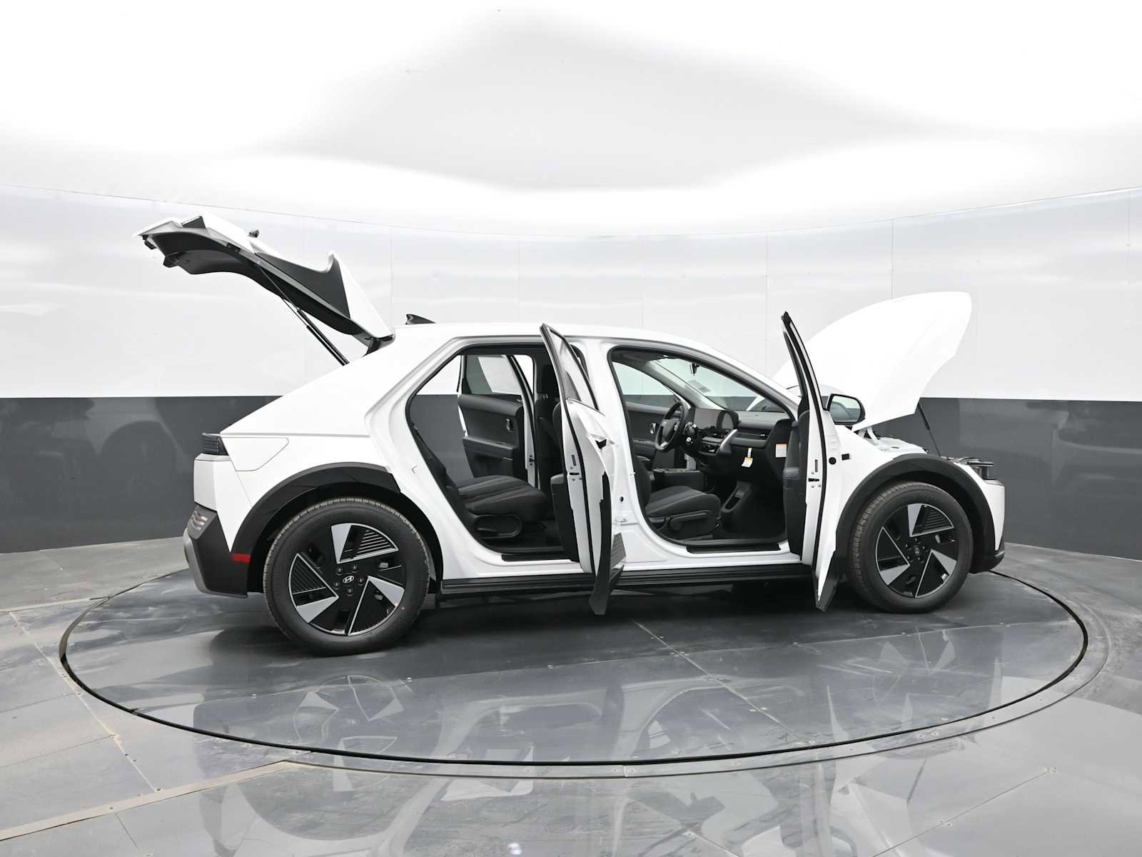 New 2025 Hyundai Ioniq 5 SE image 42