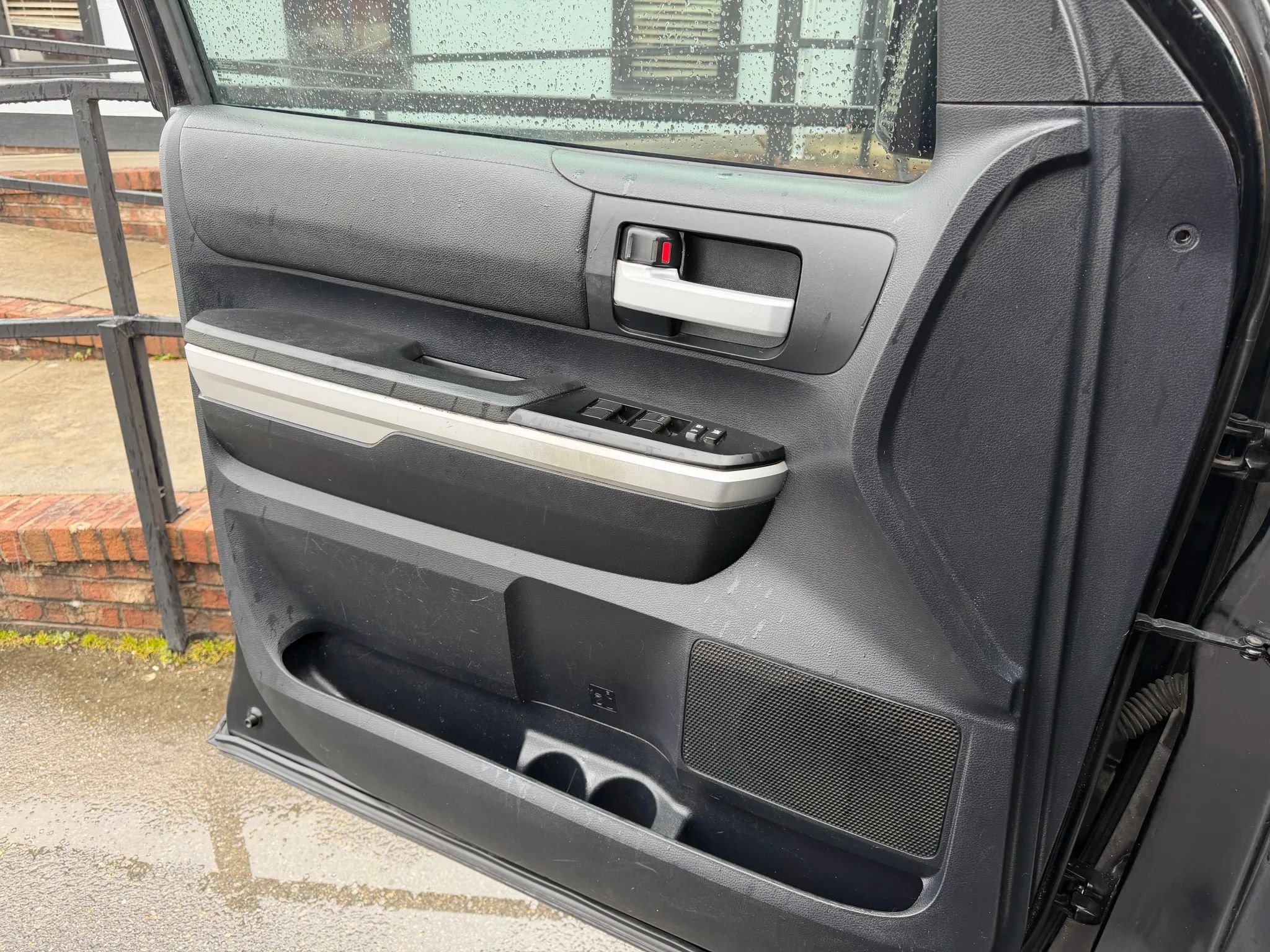 Used 2015 Toyota Tundra SR5 w/ SR5 Upgrade Package image 23