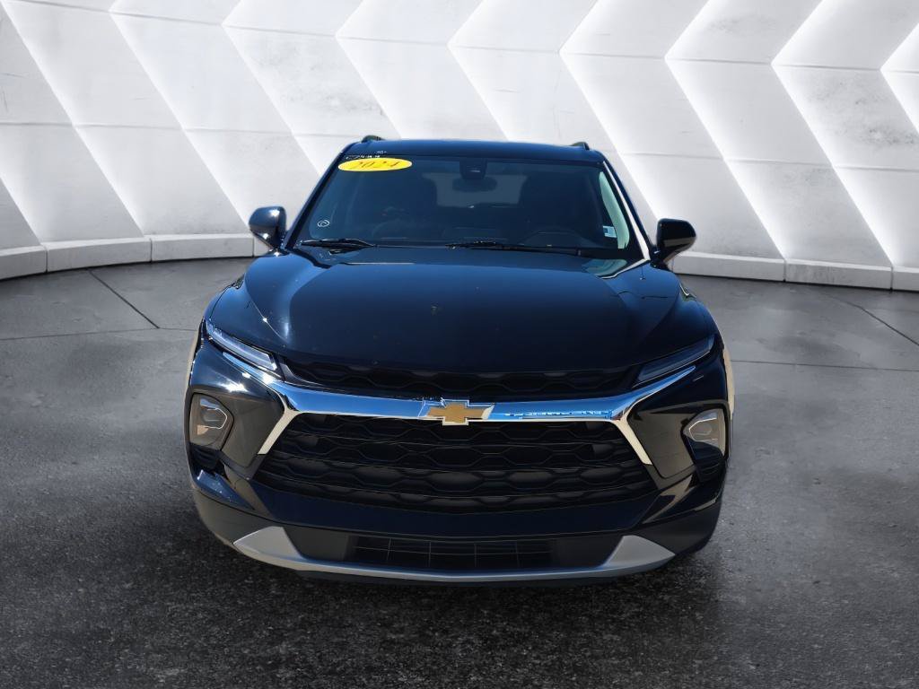 Used 2024 Chevrolet Blazer LT w/ Convenience Package FWD image 2