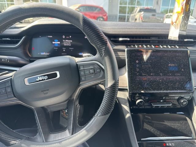 Used 2022 Jeep Grand Cherokee L Limited image 13