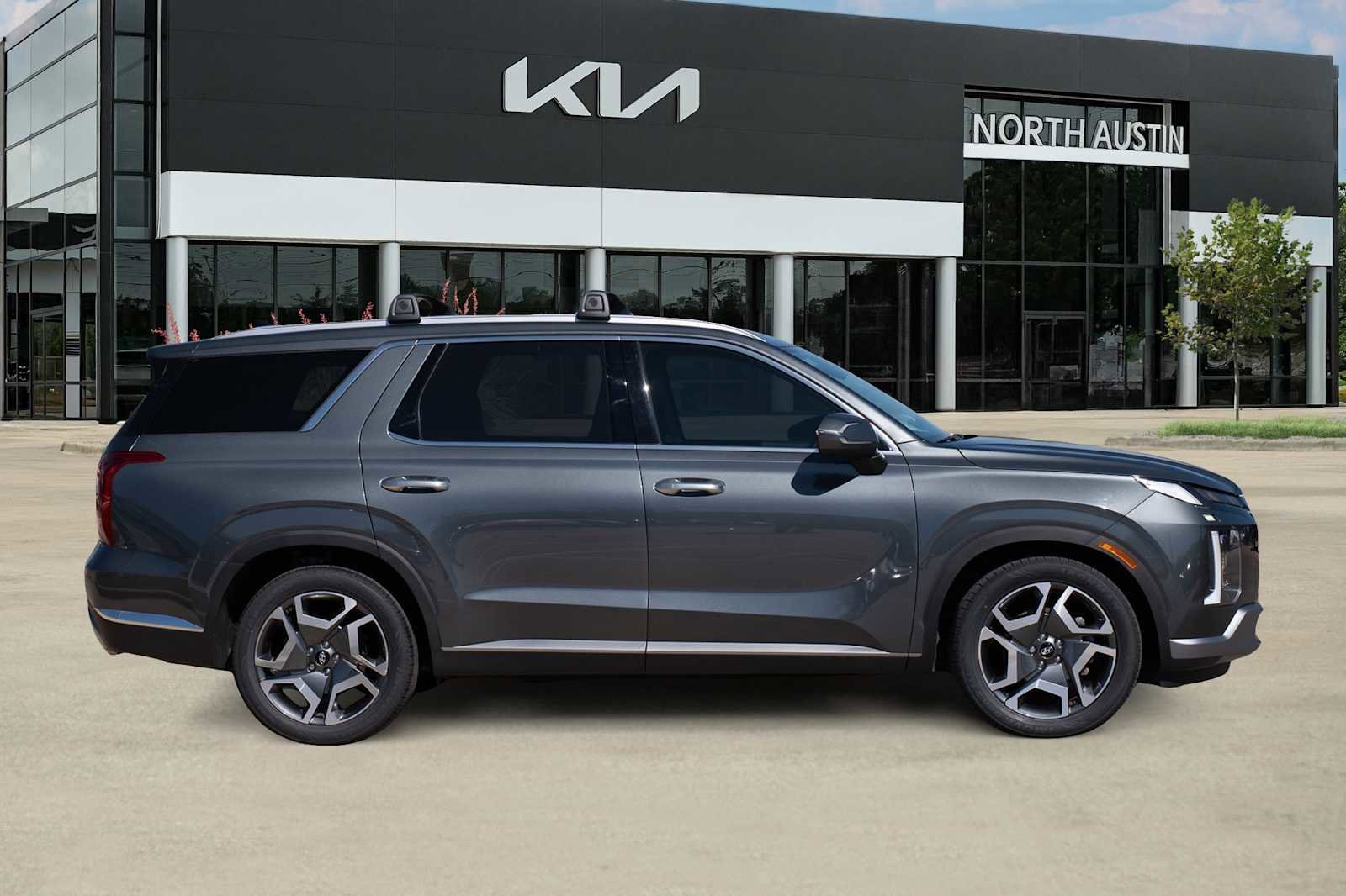 Used 2023 Hyundai Palisade Limited image 7