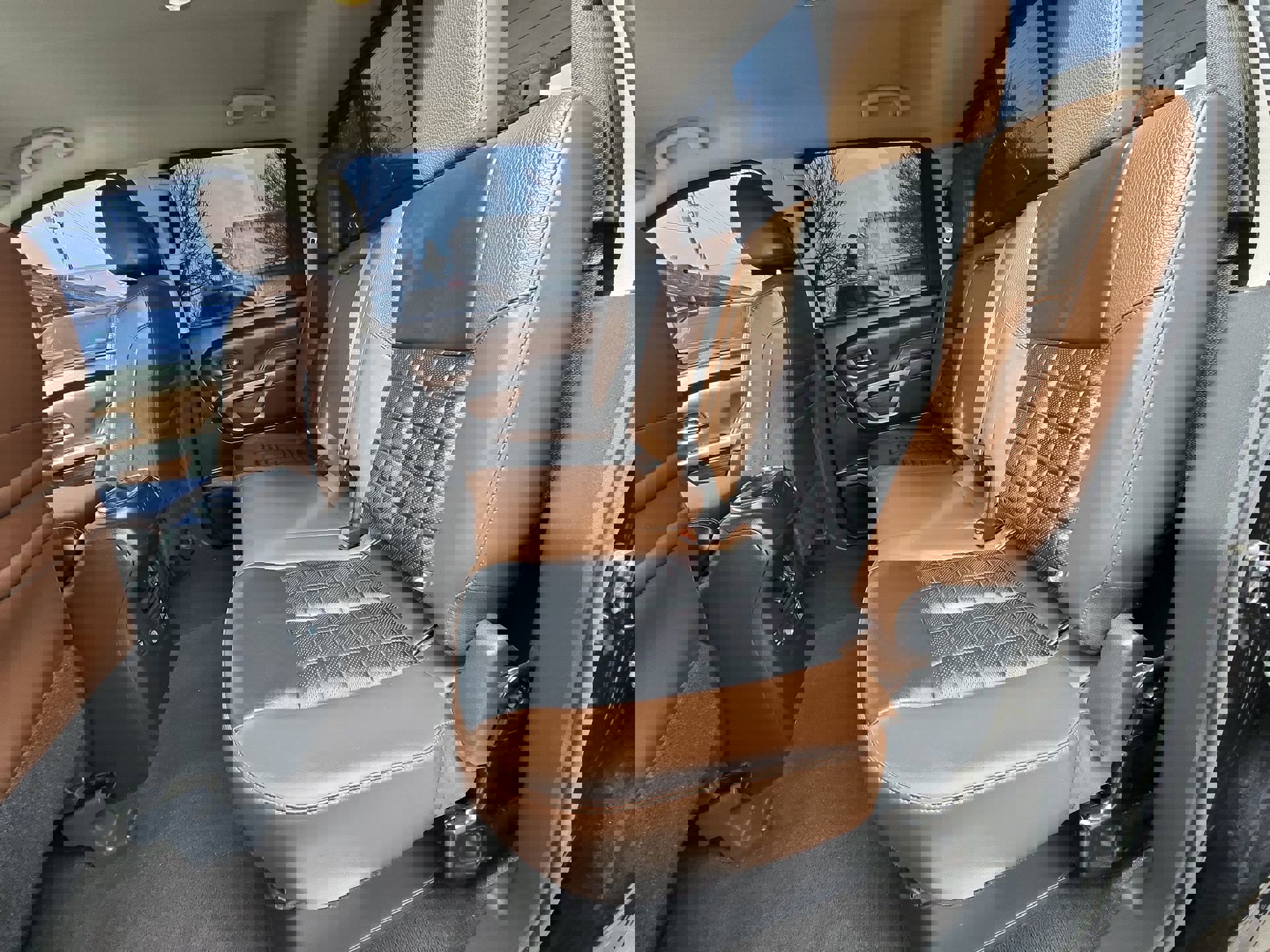 Used 2019 Nissan Titan Platinum Reserve image 24