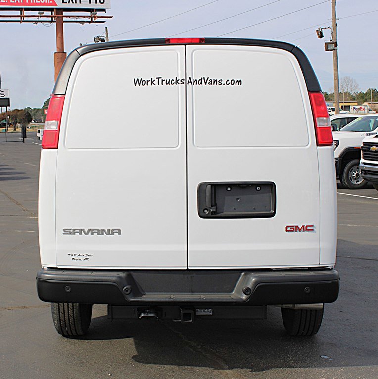 Used 2025 GMC Savana 2500 w/ Driver Convenience Package RWD image 10