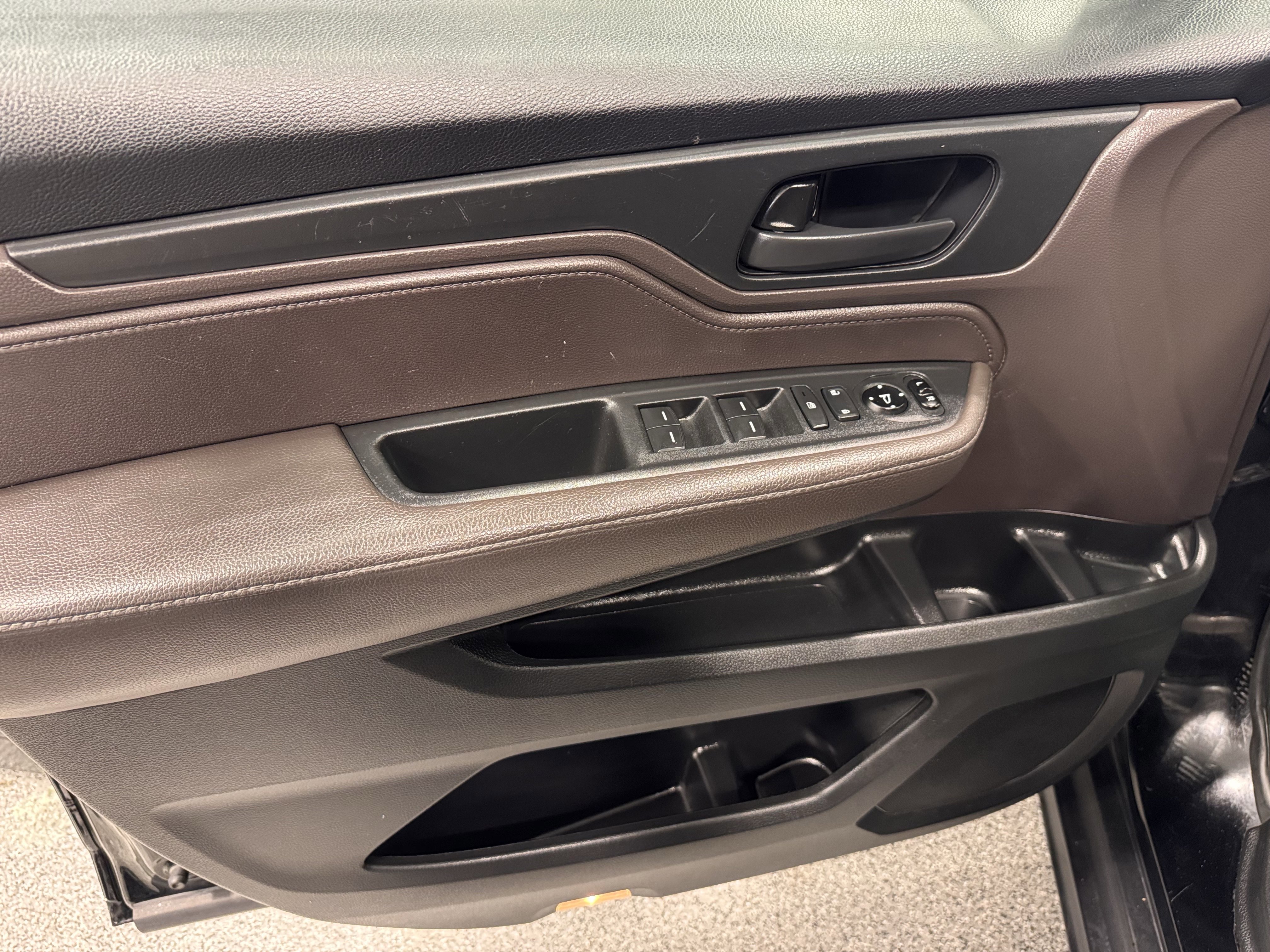 Used 2018 Honda Odyssey EX image 23