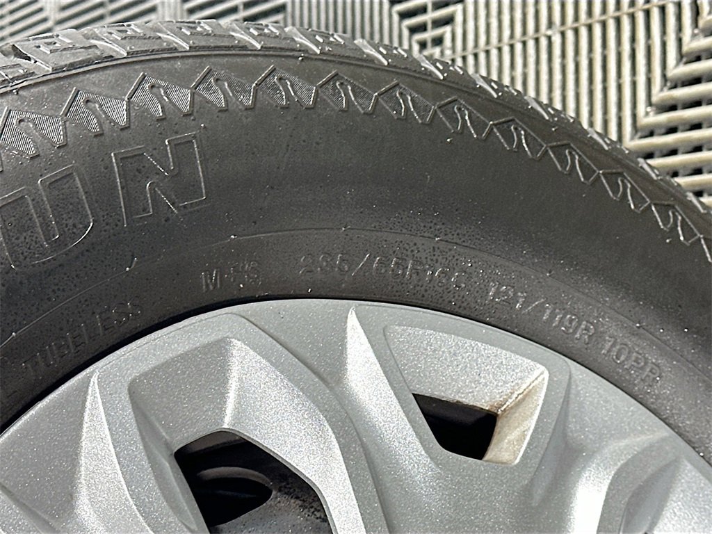 Used 2023 Ford Transit 350 XLT image 32