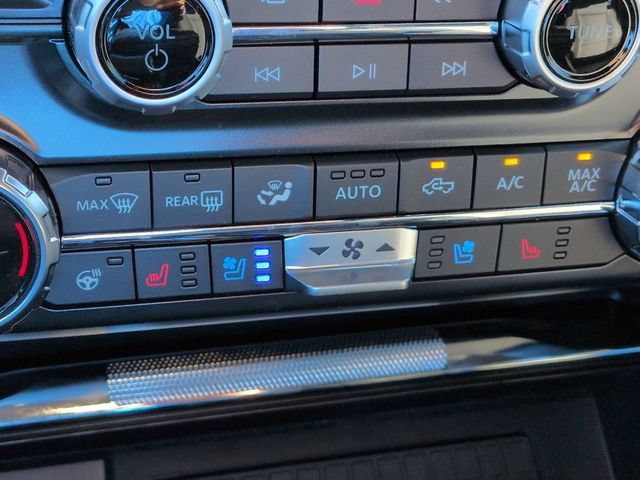Used 2025 Ford F150 Lariat w/ Equipment Group 502A High AWD/4WD image 30