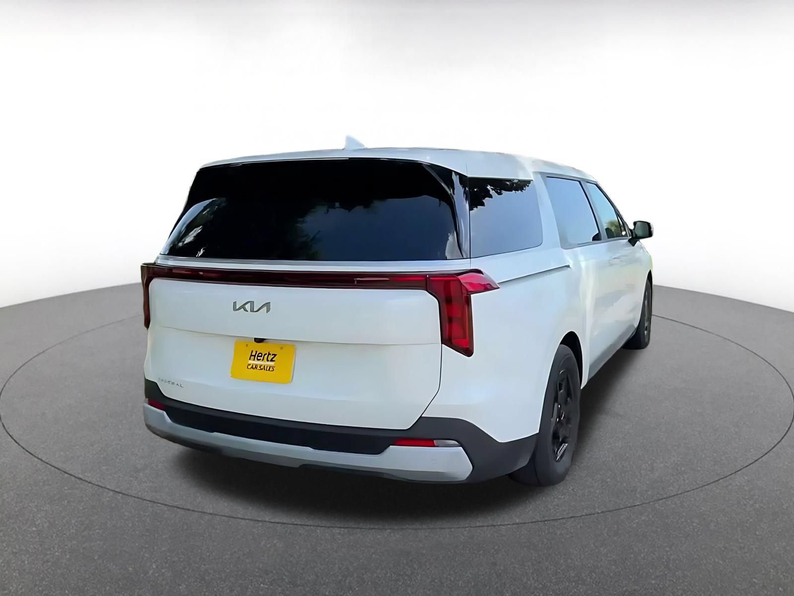 Used 2026 Kia Carnival FWD image 13