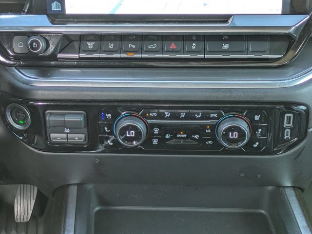 Used 2025 Chevrolet Silverado 3500 High Country w/ High Country Premium Package AWD/4WD image 17