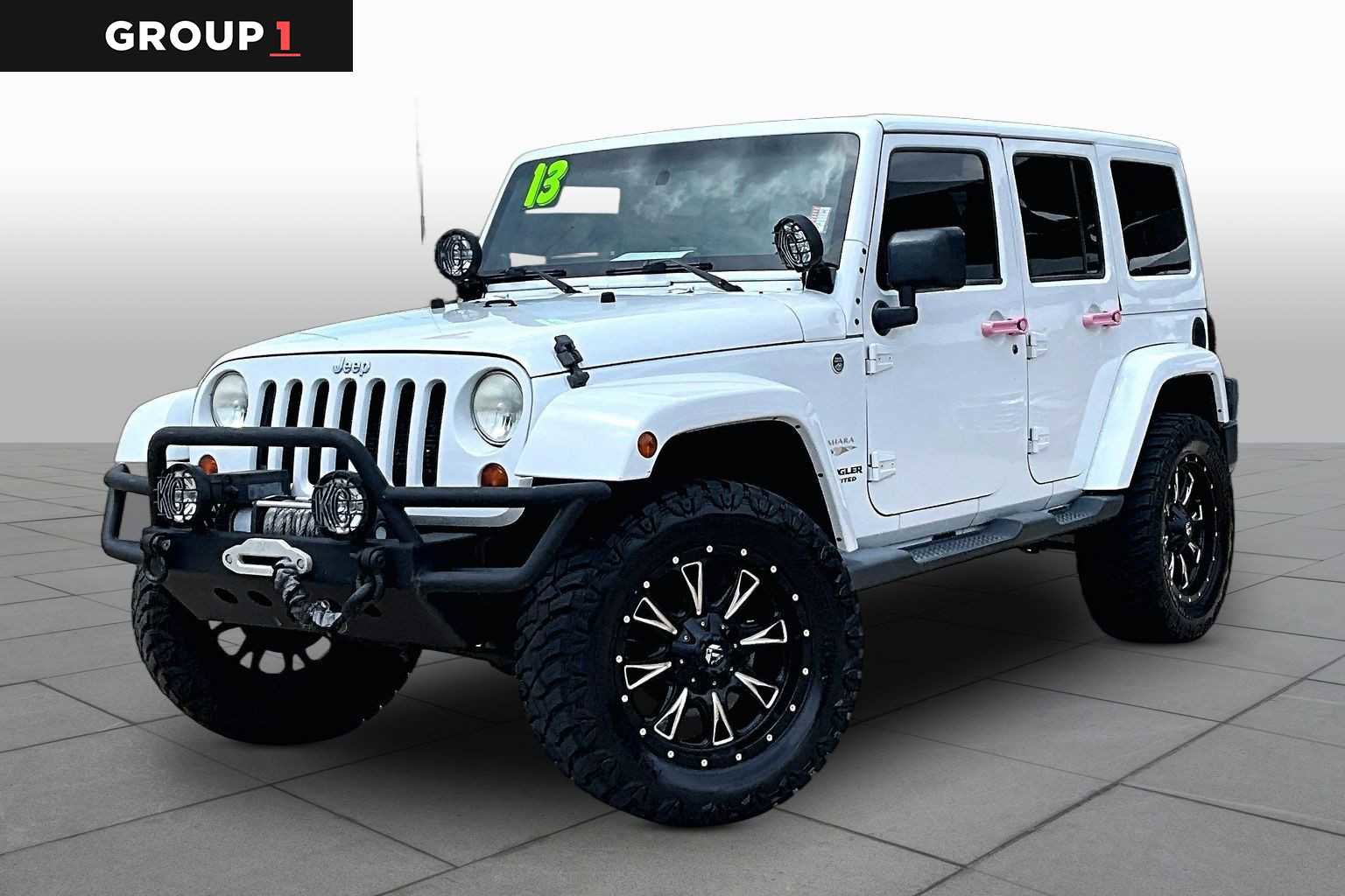 Used 2013 Jeep Wrangler Unlimited Sahara w/ Connectivity Group AWD/4WD video 1