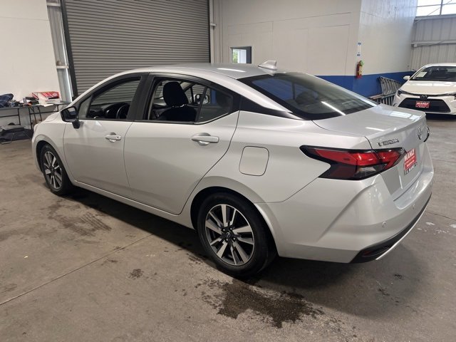 Used 2023 Nissan Versa SV image 5