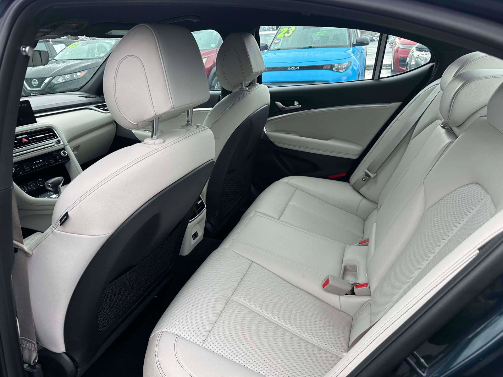 Used 2024 Genesis G70 2.5T image 9