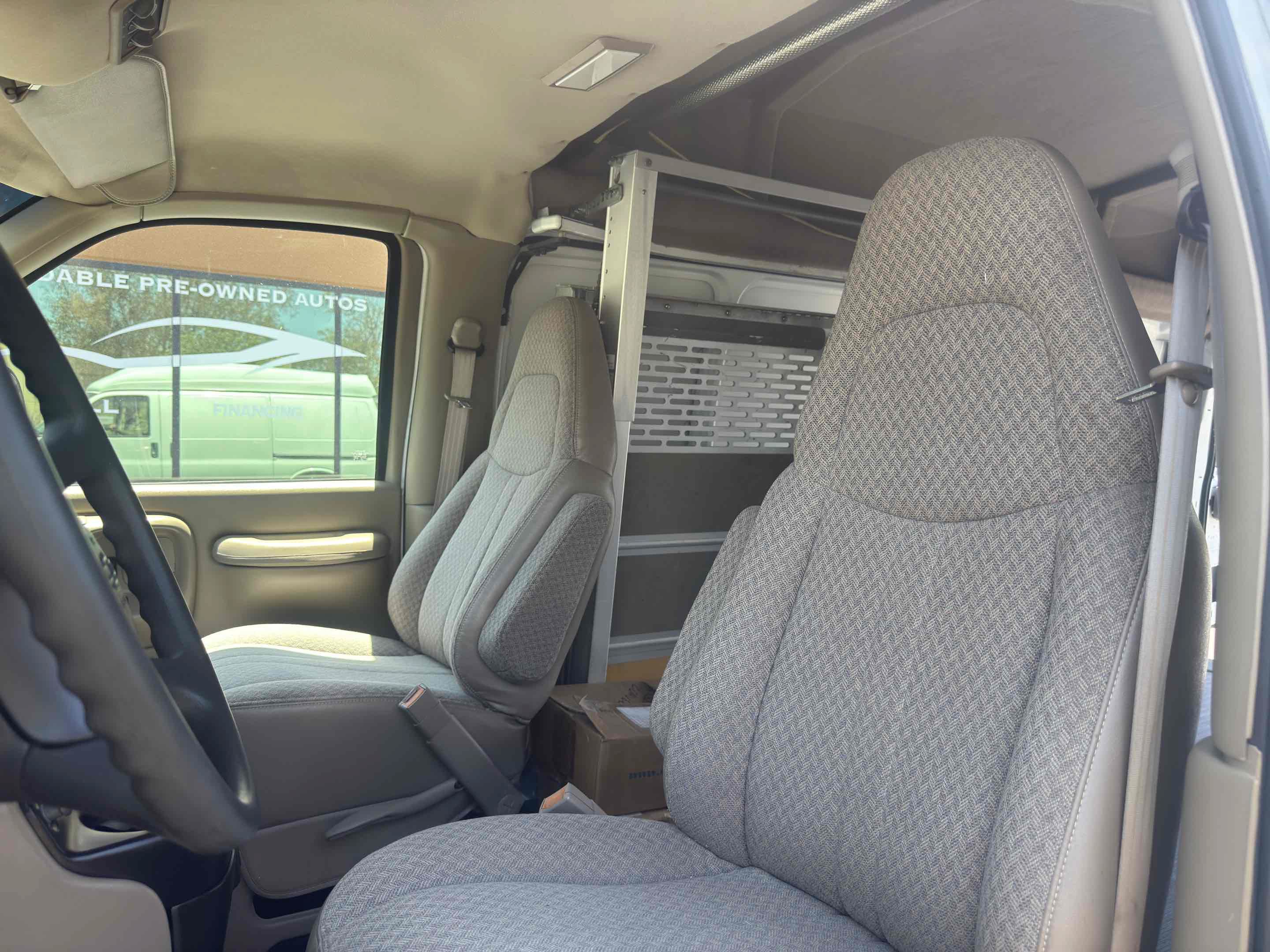 Used 2001 Chevrolet Express 3500 w/ Convenience Pkg 1 RWD image 50