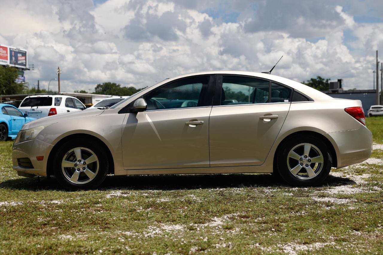 Used 2012 Chevrolet Cruze LT FWD image 3