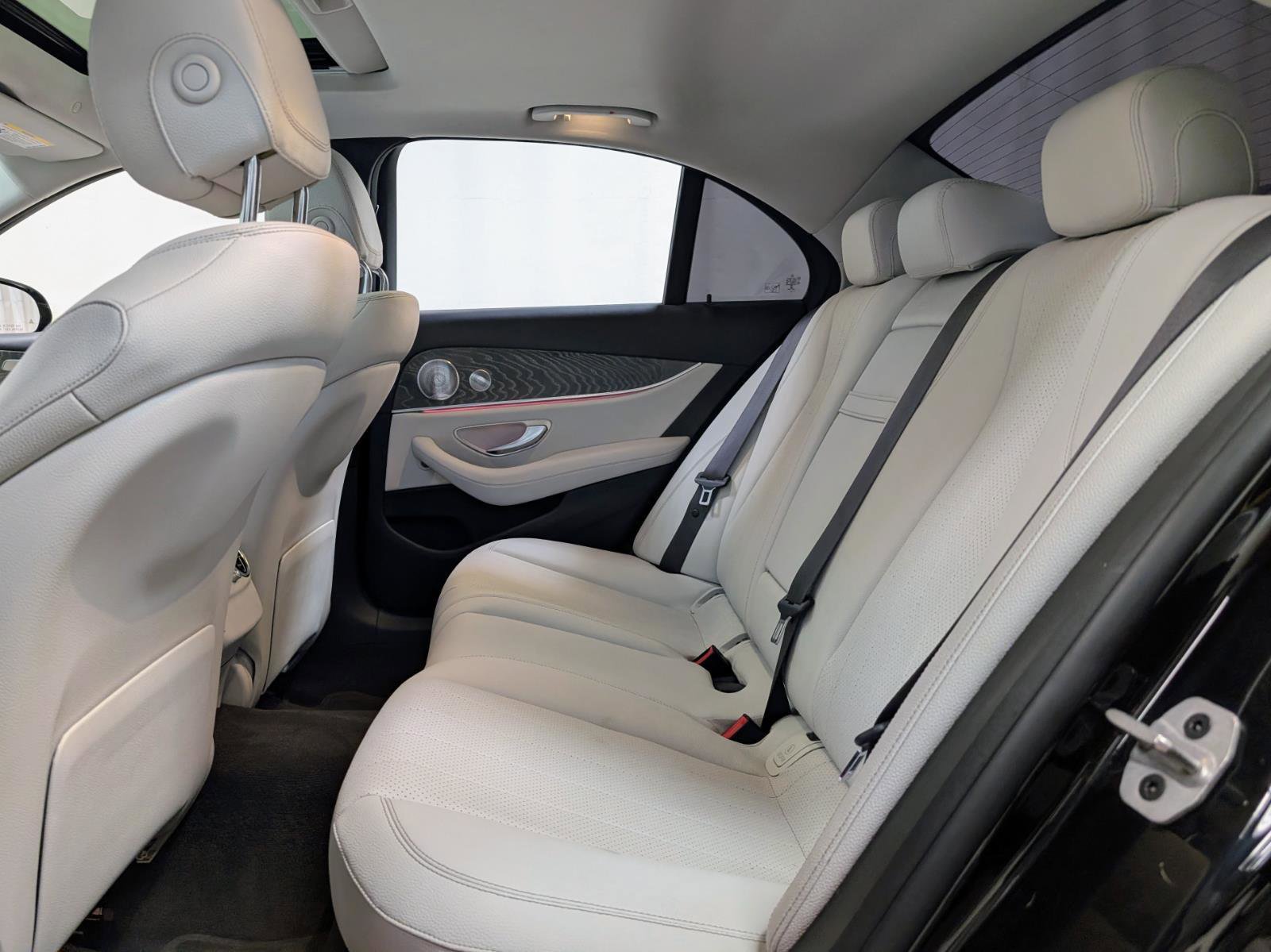 Used 2021 Mercedes-Benz E 450 4MATIC Sedan w/ Premium Package image 18