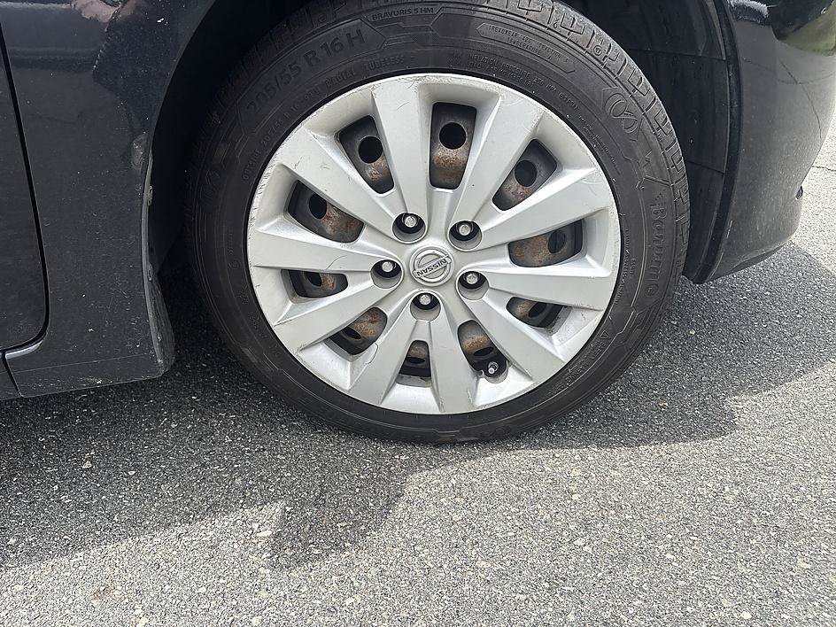 Used 2015 Nissan Sentra SV FWD image 12