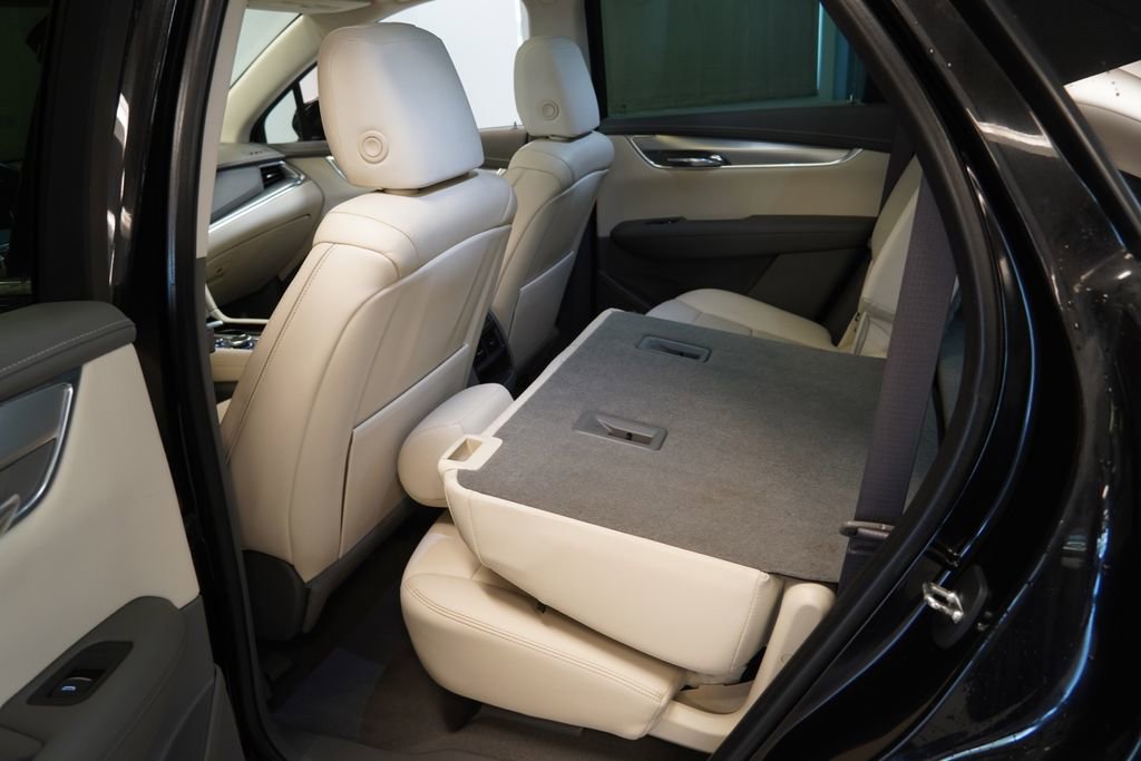 Used 2021 Cadillac XT5 Premium Luxury AWD/4WD image 19