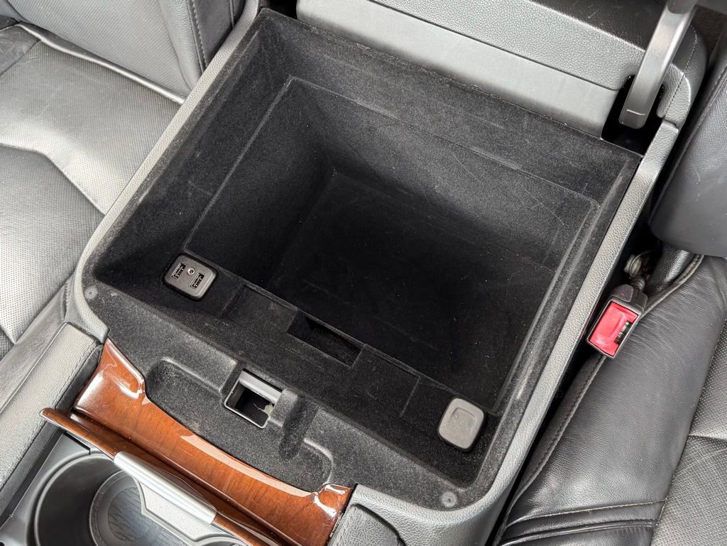 Used 2018 Cadillac Escalade ESV Premium Luxury image 49