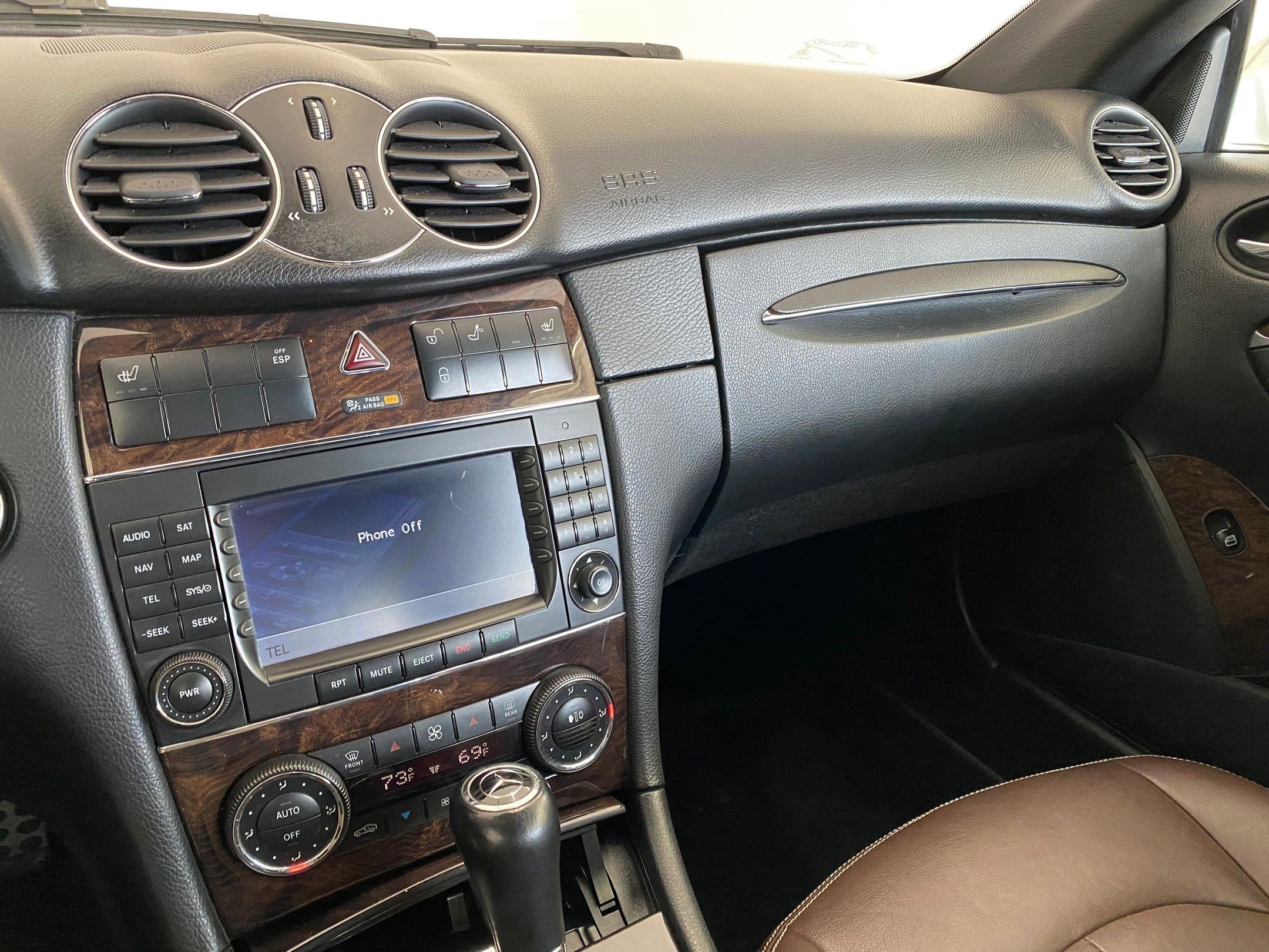 Used 2009 Mercedes-Benz CLK 350 Cabriolet image 23