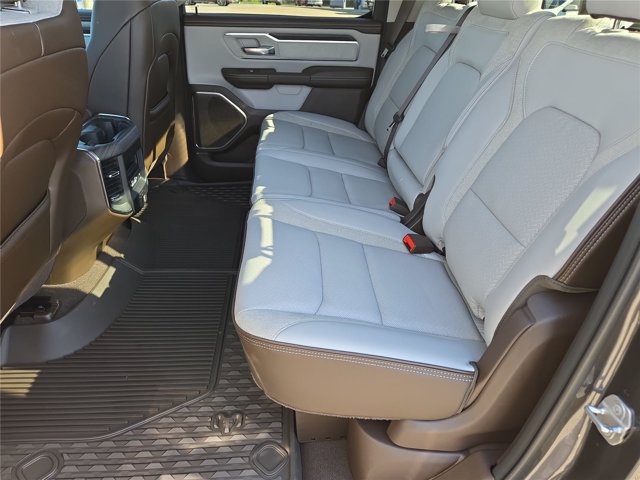 New 2026 RAM 1500 Laramie AWD/4WD image 37