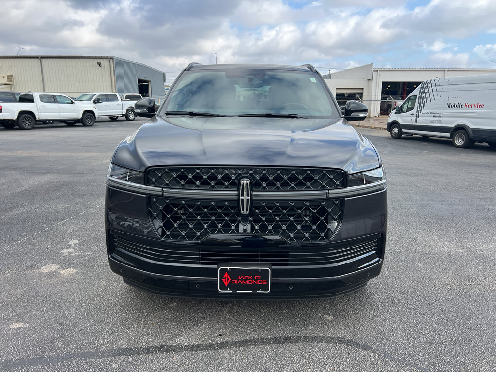 New 2025 Lincoln Navigator L Reserve w/ Jet Appearance Package image 2