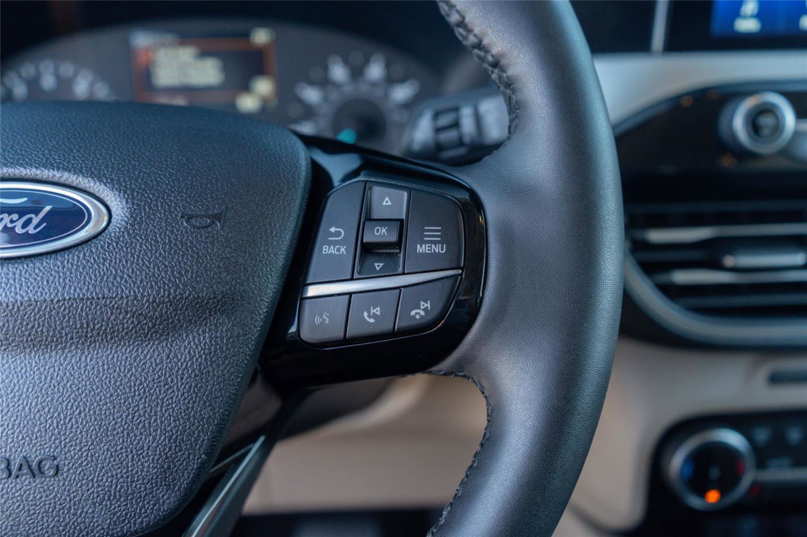 Used 2022 Ford Escape SEL image 12