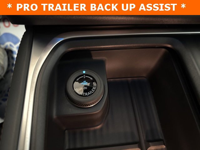New 2025 Ford Expedition Active image 23